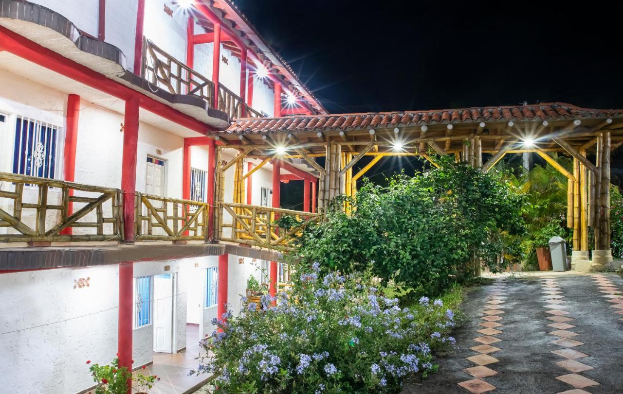 Hotel Verde Menta Сан-Хиль Экстерьер фото